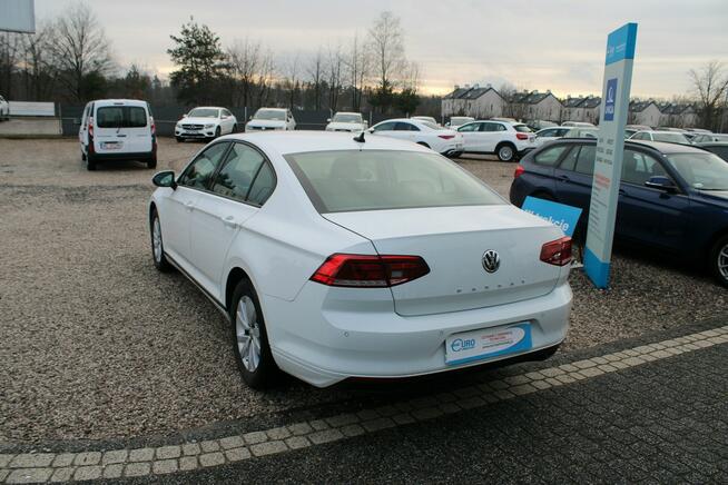 Volkswagen Passat ESSENCE LED F-vat Salon Polska Gwarancja Warszawa - zdjęcie 8