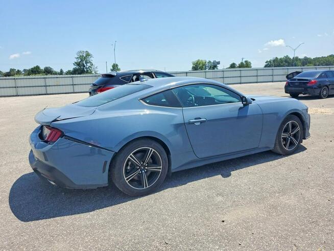 FORD MUSTANG / 2.3 Wrocław - zdjęcie 4
