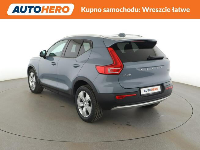 Volvo XC 40 Momentum PRO navi grzane fotele kamera LED tempomat Warszawa - zdjęcie 4