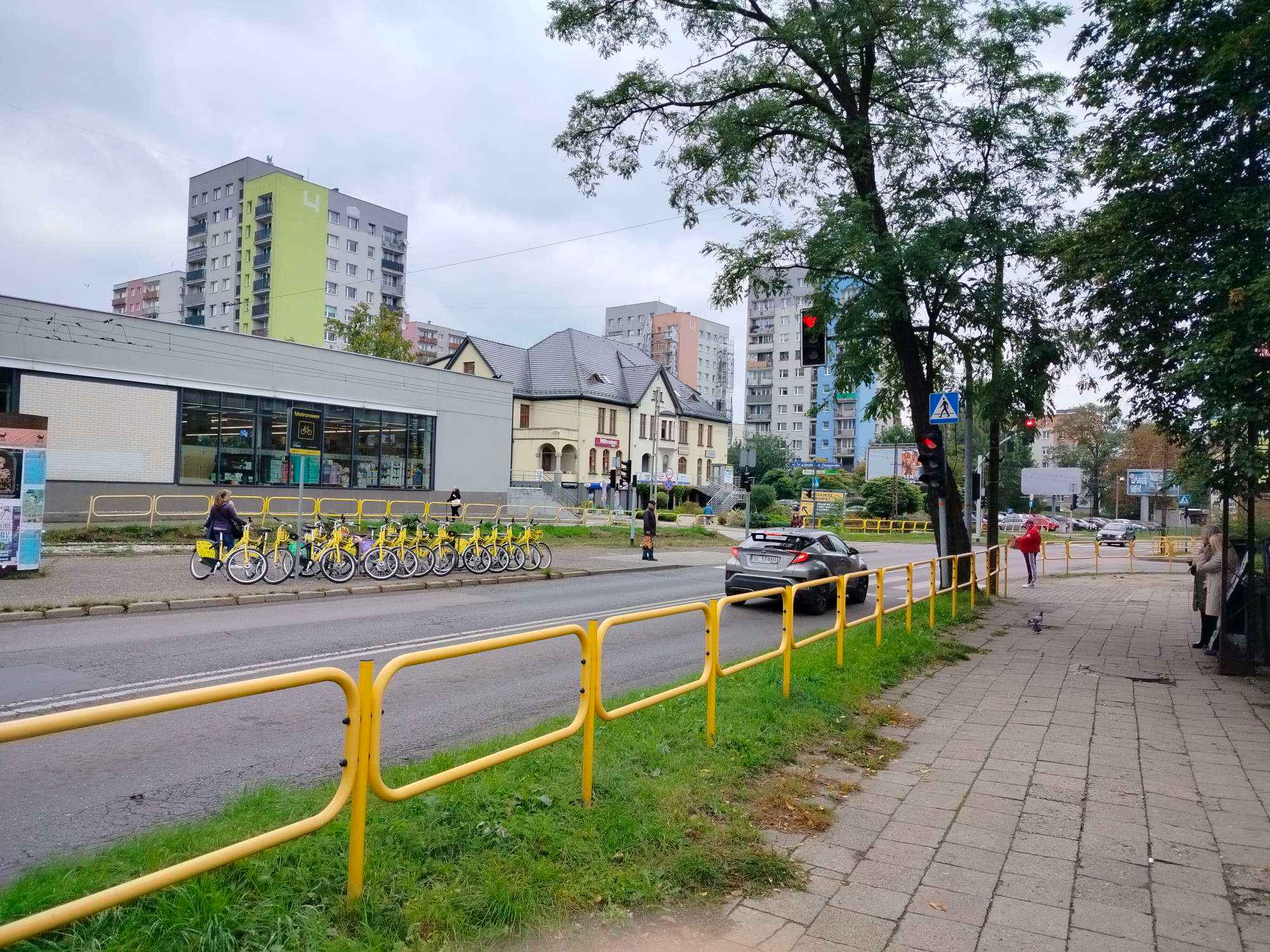 Do sprzedania 2  mieszkania 80m2  i 40 m2  plus 500 m2 gruntu Bytom - zdjęcie 12