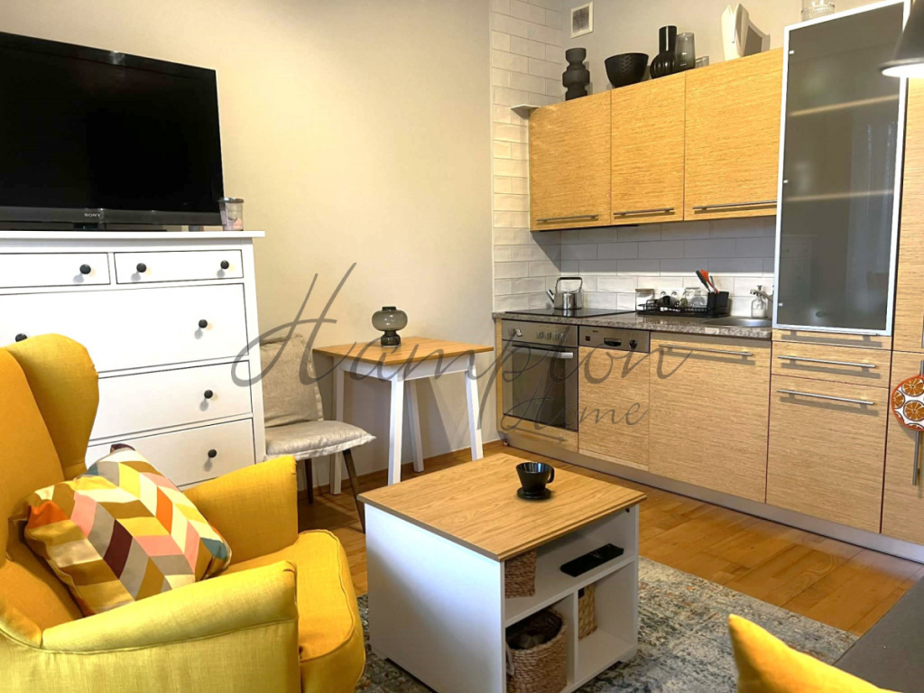 Kawalerka z widokiem na Park Kępa Potocka Żoliborz - zdjęcie 5