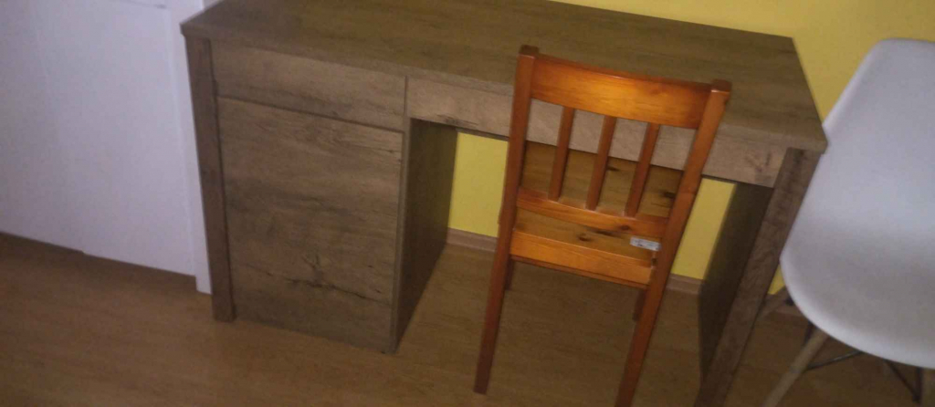 Biurko używane w solidnym stanie Wola - zdjęcie 2