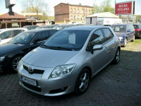 Toyota Auris bardzo dobry stan/ Klimatronik/ 6 biegów/ 126 KM