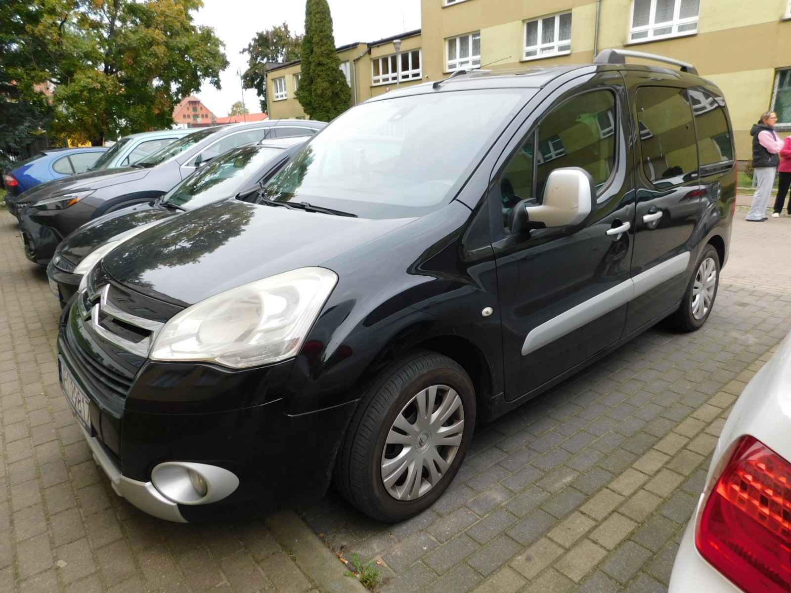 Syndyk sprzeda Citroen Berlingo z 2011r. Pisz - zdjęcie 1