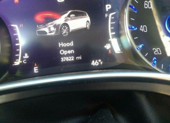 Chrysler Pacifica 2018, 3.6L, LIMITED, od ubezpieczalni Warszawa - zdjęcie 8