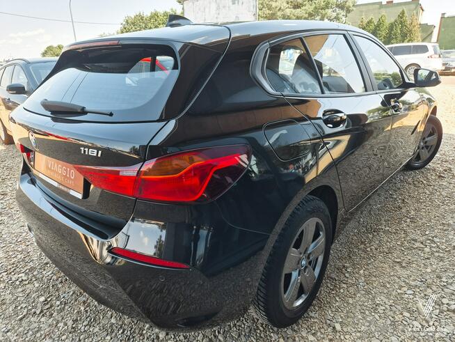 BMW 118i Advantage 140km PDC klima NAVI serwis BEZWYPADEK 2020 Tychy - zdjęcie 4