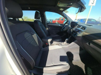 Volkswagen Tiguan 4x4 / SEL R-Line / mała szkoda / niski przebieg Tarnów - zdjęcie 8
