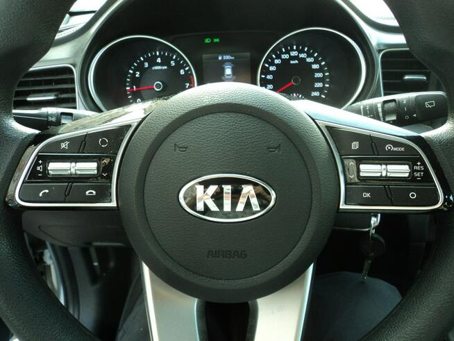 sprzedam ładnego KIA CEED  z 2020r 1.4 B 136 KM   SAMOCHÓD NOWY udziel Lublin - zdjęcie 12