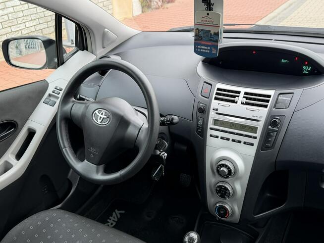 Toyota Yaris 2008 1.3 Benzyna Klima Zarejestrowany Gostyń - zdjęcie 9