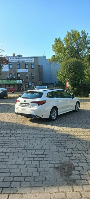 Wynajem samochodu osobowego Zabrze Toyota Corolla Zabrze - zdjęcie 2