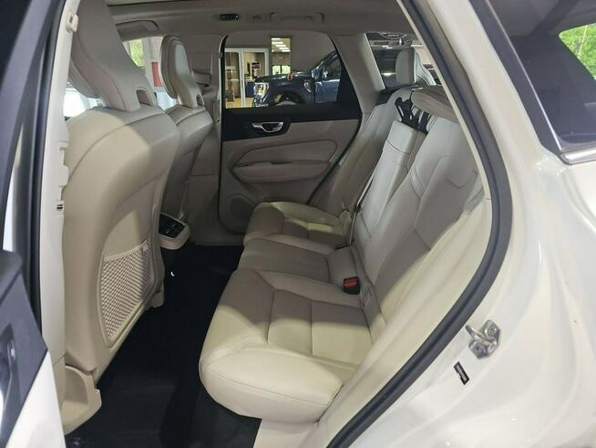 Volvo XC 60 AWD / najbogatasza wersja Inscription / Wrocław - zdjęcie 11