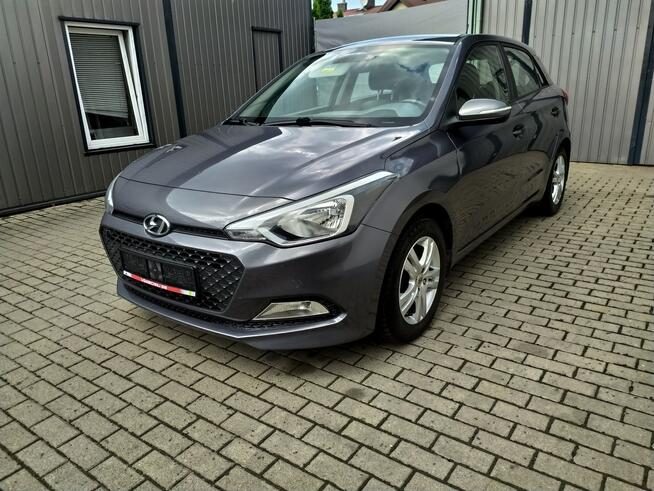 Hyundai i20 1.2 Benzyna  Grzane Fotele  i Kierownica Zarejestrowany Strzała - zdjęcie 2