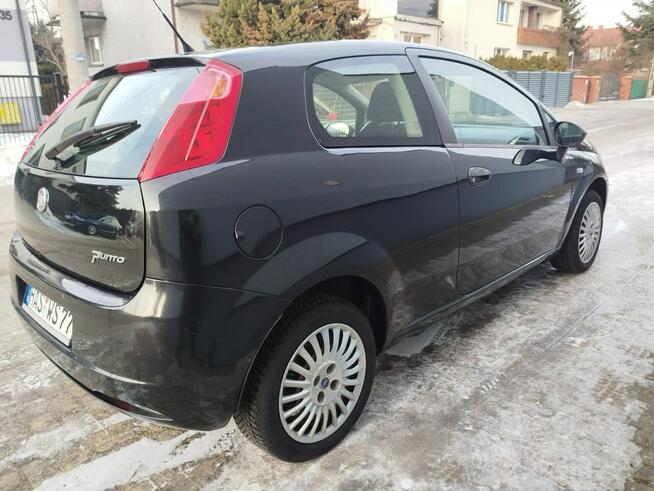 Fiat Grande Punto benzyna import niemcy bez rdzy opłaty w cenie Toruń - zdjęcie 6