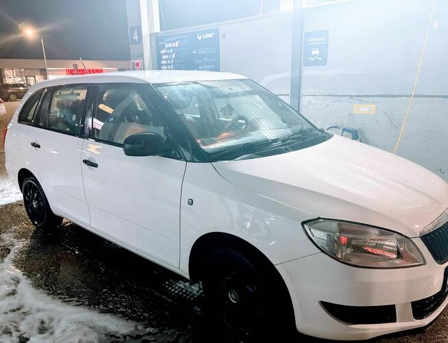 Sprzedam skoda Fabia 2 2014 biała benzyna Wałbrzych - zdjęcie 1