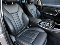 320IA 135kW Business Edition Plus touring Faktura VAT 23% Tarnowskie Góry - zdjęcie 8