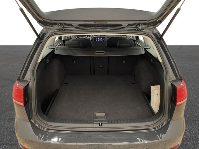 Volkswagen Golf VIII 1.6 TDI 1.6 TDI BMT Comfortline Kombi Warszawa - zdjęcie 11