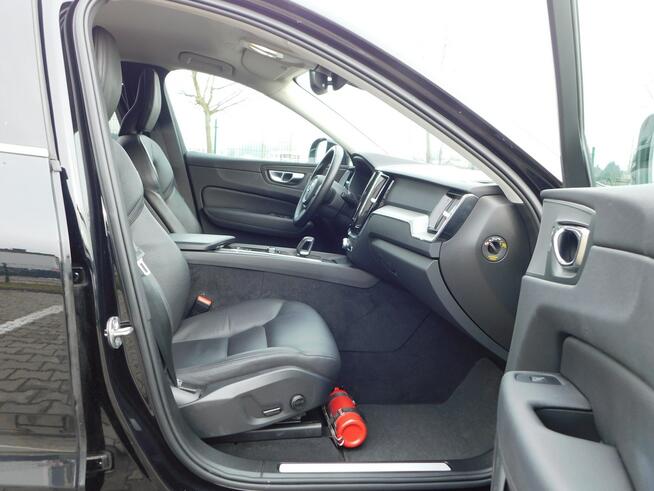 Volvo XC 60 2.0D 197KM AWD z Gwarancją Bezwypadkowy Żyrardów - zdjęcie 8