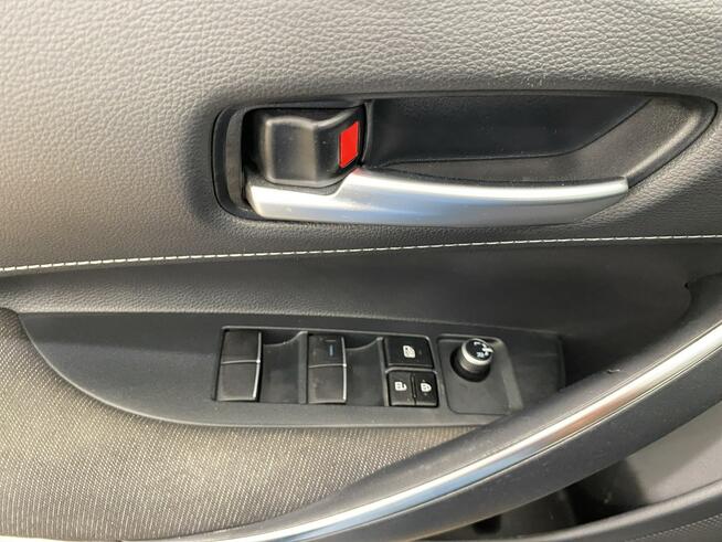 Toyota Corolla 1.8 Hybrid GPF Comfort Kombi Warszawa - zdjęcie 10