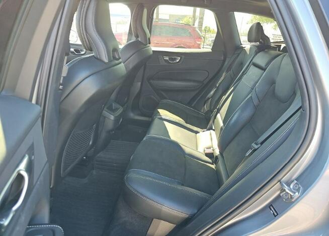 Volvo XC 60 R-Design / AWD / T5 / niski przebieg Warszawa - zdjęcie 10