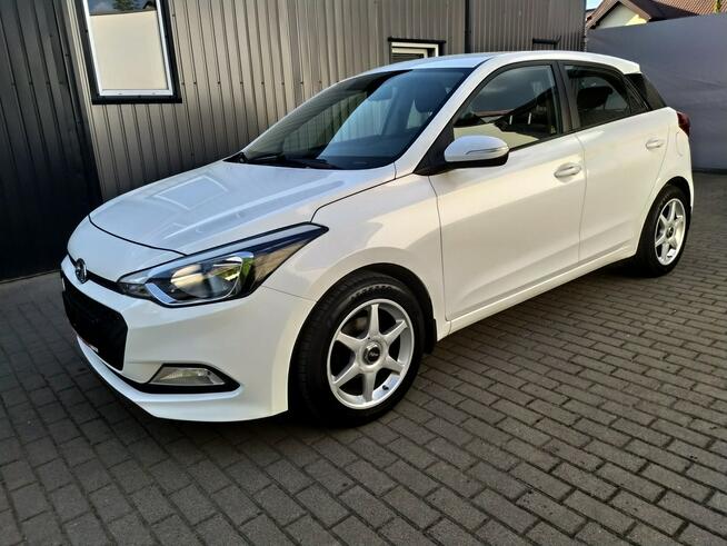 Hyundai i20 1.2 Benzyna  Grzane Fotele  i Kierownica Zarejestrowany Strzała - zdjęcie 3