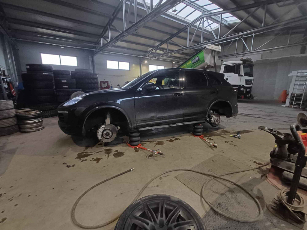 WULKANIZACJA - SPRZEDAŻ , SERWIS OPON Bytom - zdjęcie 1