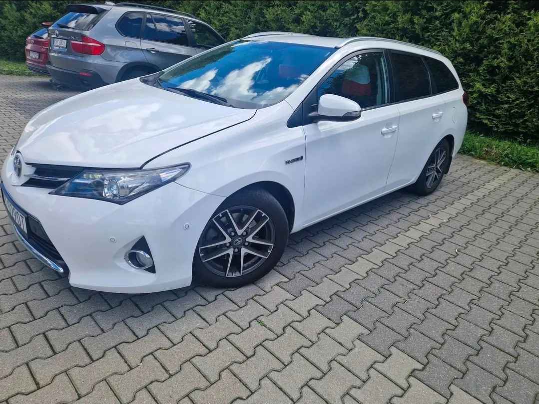 Toyota Auris Touring Sports 1.8 Hybrid + GPL – 2015 Bemowo - zdjęcie 3
