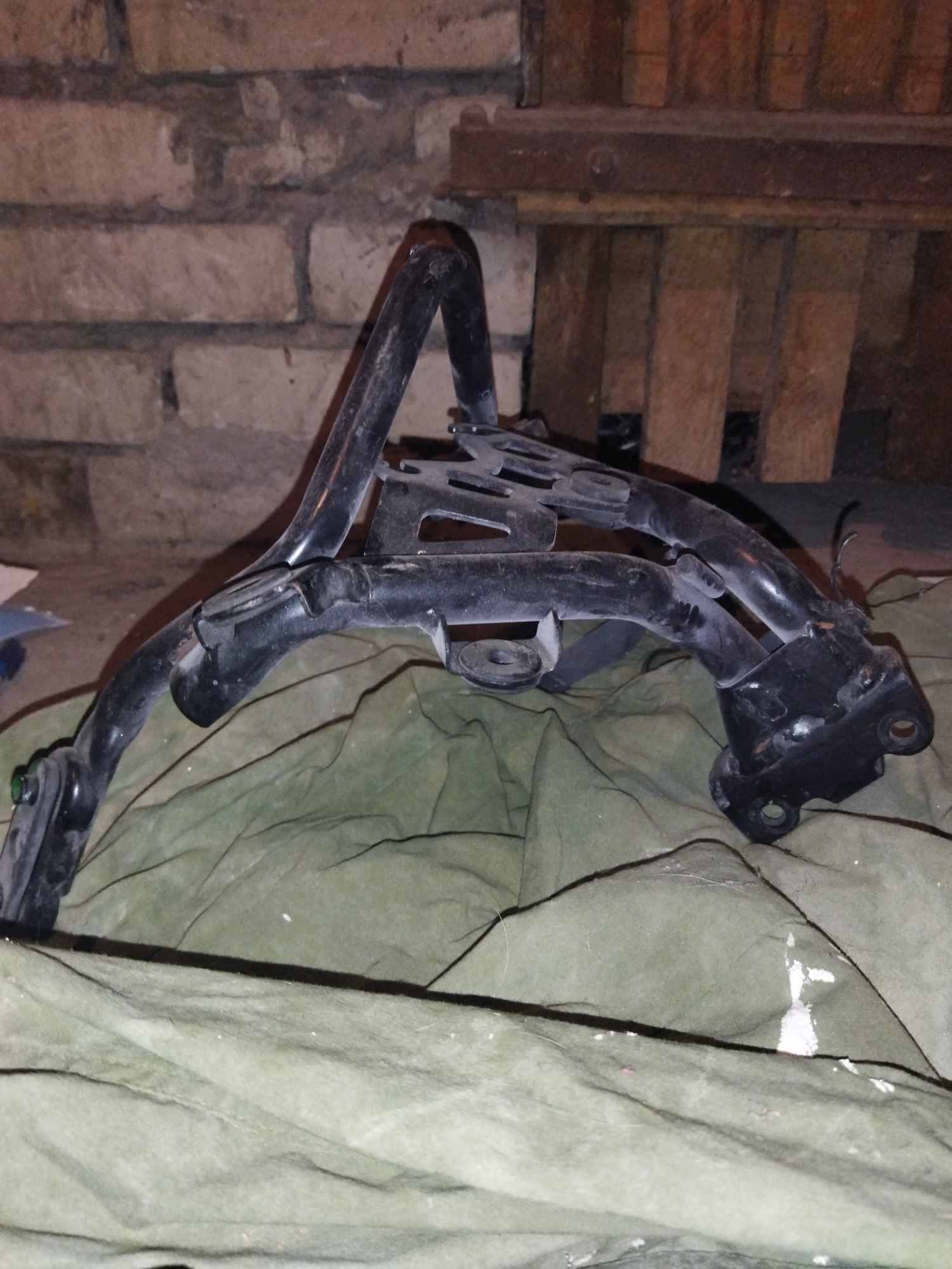 Stelaż do motoru Honda Praga-Południe - zdjęcie 2