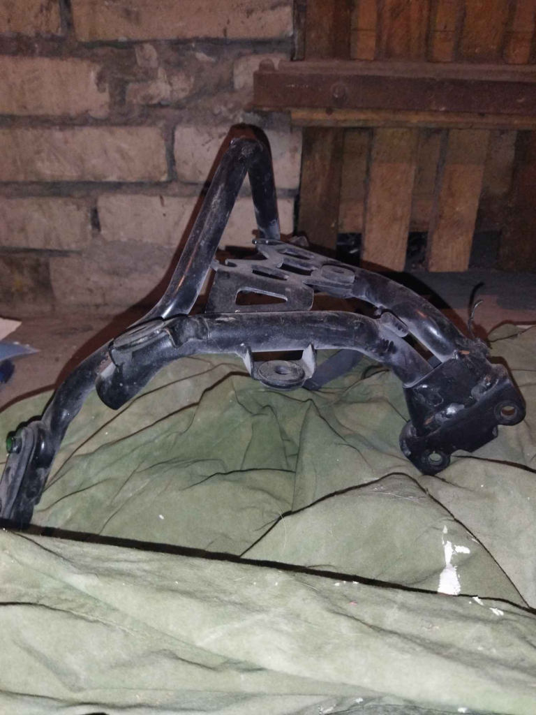 Stelaż do motoru Honda Praga-Południe - zdjęcie 2