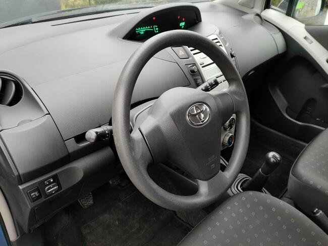 Toyota Yaris 1.3benzyna*isofix*alumy* Chełm Śląski - zdjęcie 9