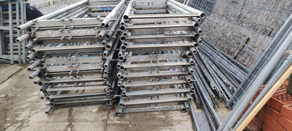 Rusztowania elewacyjne Stare Miasto - zdjęcie 1