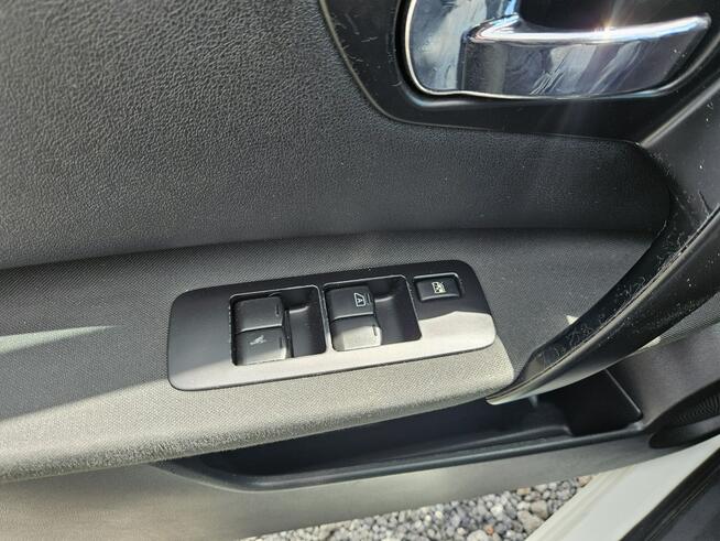 Nissan Qashqai Klimatyzacja / Tempomat / Czujniki parkowania Ruda Śląska - zdjęcie 11