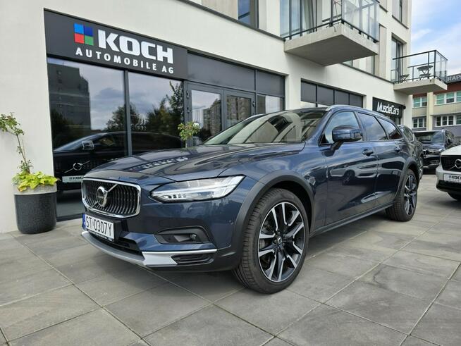 Volvo V90 Cross Country B4 Mild-Hybrid, Diesel, Ultimate Bright Tychy - zdjęcie 2