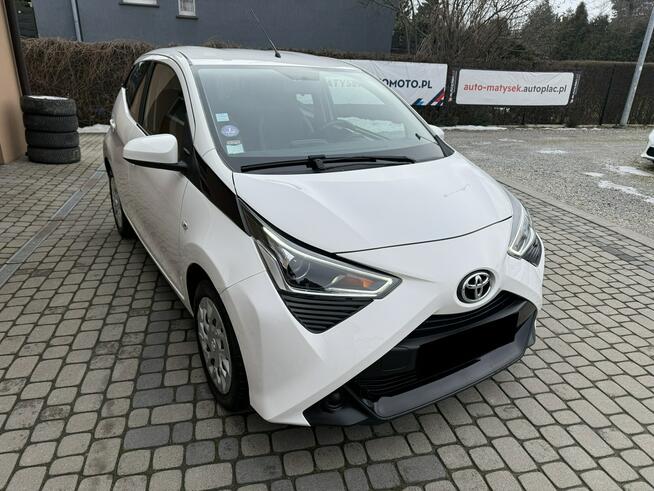 Toyota Aygo 1,0 72KM  Klima  Kamera  CarPlay Orzech - zdjęcie 3