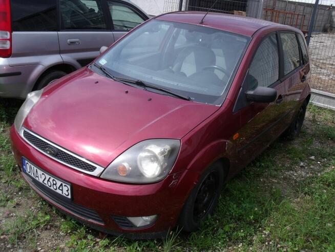 Ford Fiesta wersja Ghia 2002 r. 1.4 benzyna Klimatyzacja Opole - zdjęcie 1