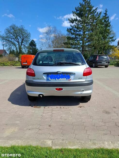 Peugeot 206 1.1 XR Presence Leoncin - zdjęcie 7