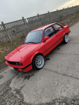 Zadbane sportowe BMW E30 RESTMOD