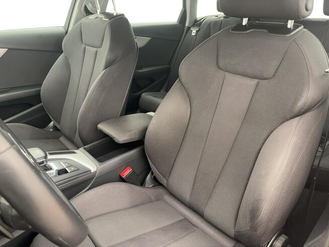 Audi A4 35 TDI mHEV S tronic Kombi Warszawa - zdjęcie 10