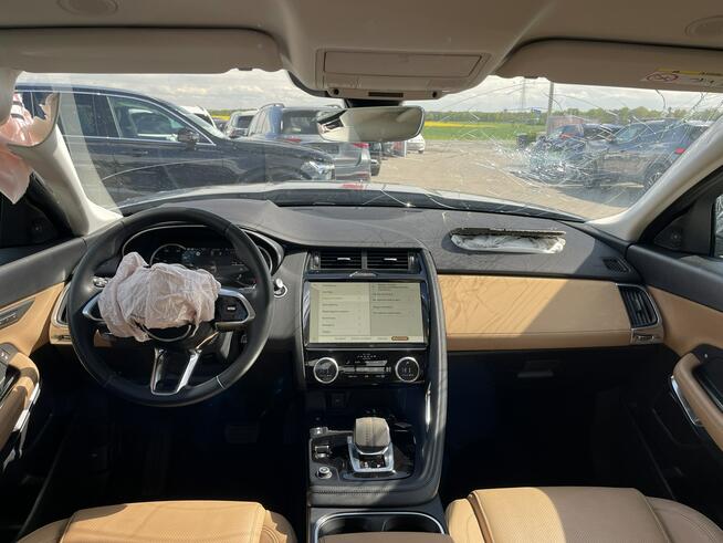 Jaguar E-Pace AWD Automat Kamera Skóra Pamięć Meridian Gliwice - zdjęcie 9