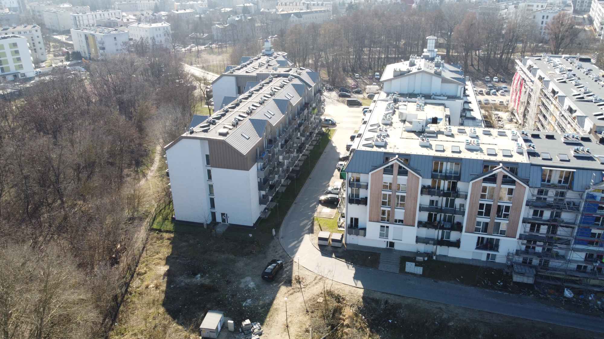 JASNA I PRZESTRONNA KAWALERKA Z DWOMA BALKONAMI Stare Miasto - zdjęcie 12
