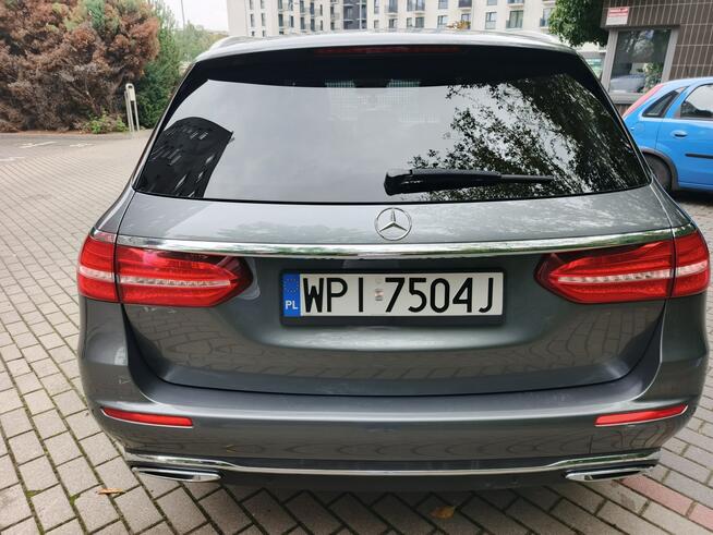 Mercedes E 220 Warszawa - zdjęcie 5