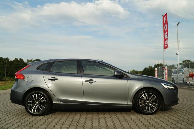 Volvo V40 2019r 2.0 DIESEL 120KM SKRZYNIA AUTOMATYCZNA Goczałkowice-Zdrój - zdjęcie 9