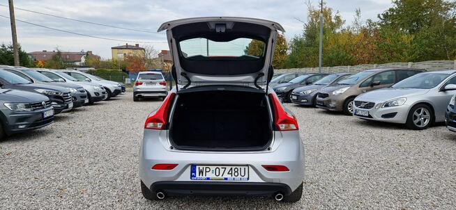Volvo V40 D2 Momentum Płock - zdjęcie 10