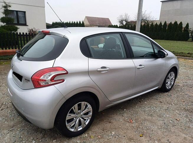 Peugeot 208 1.6 HDi  92KM Suchorzew - zdjęcie 1