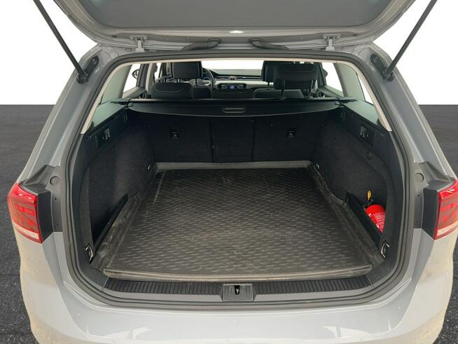 Volkswagen Passat 1.5 TSI EVO Business DSG Kombi Warszawa - zdjęcie 11