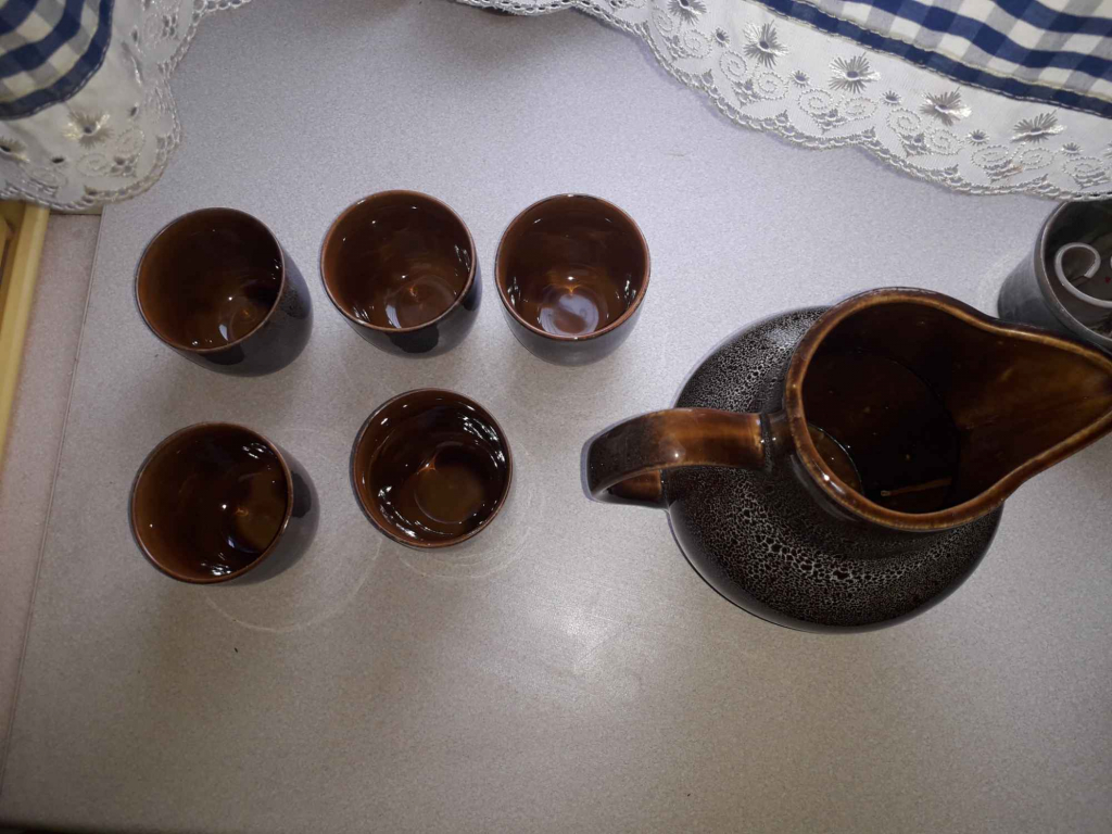 Zestaw ceramiki dzbany i kubki Włochy - zdjęcie 5