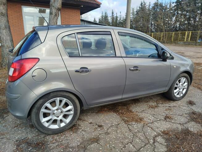 Opel Corsa zarejestrowana  5 drzwi lpq zapraszam qaz do 2031 r Toruń - zdjęcie 2