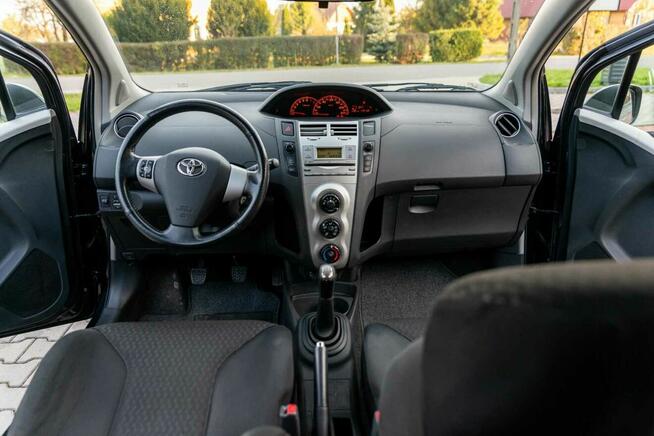 TOYOTA YARIS 1,8 benzyna Targowiska - zdjęcie 12