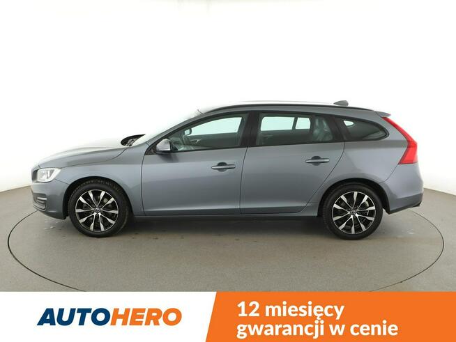 Volvo V60 Linje Svart D2 skóra navi PDC grzane fotele hak Warszawa - zdjęcie 2