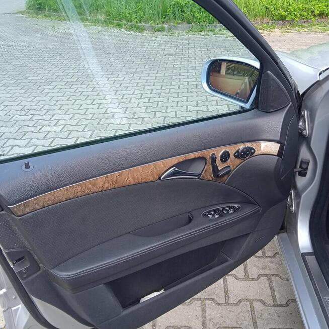 SPRZEDAM MERCEDESAW 211 ZADBANY ,GARAŻOWANY ,SREBRNY 200 5 A Szczecin - zdjęcie 6
