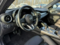 Alfa Romeo Giulia 2.0 Turbo 16V AT8-Q4 Veloce 2023 FV23% Pęcice - zdjęcie 8